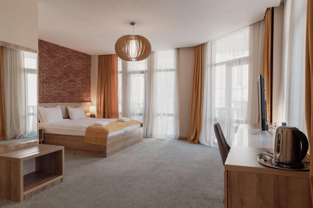 Hotel London Batumi Eksteriør bilde