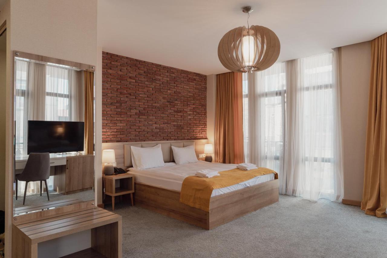 Hotel London Batumi Eksteriør bilde