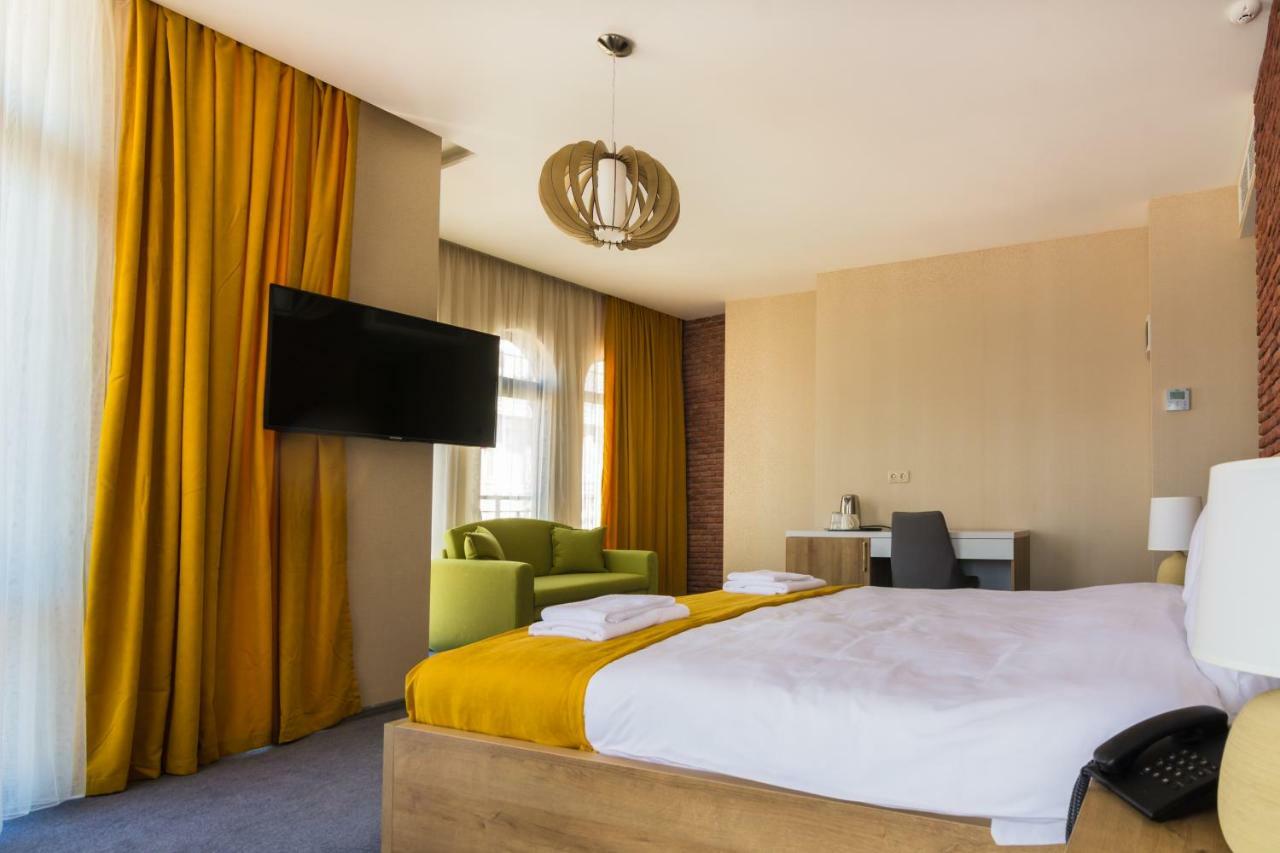 Hotel London Batumi Eksteriør bilde