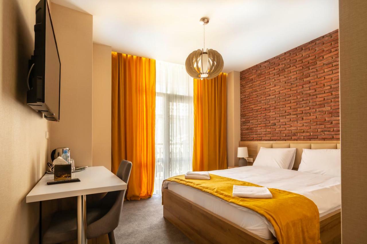 Hotel London Batumi Eksteriør bilde