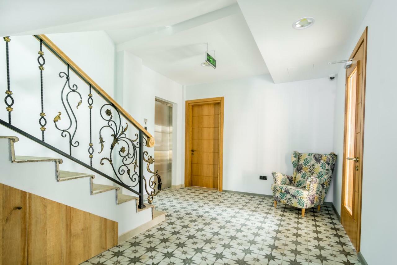 Hotel London Batumi Eksteriør bilde