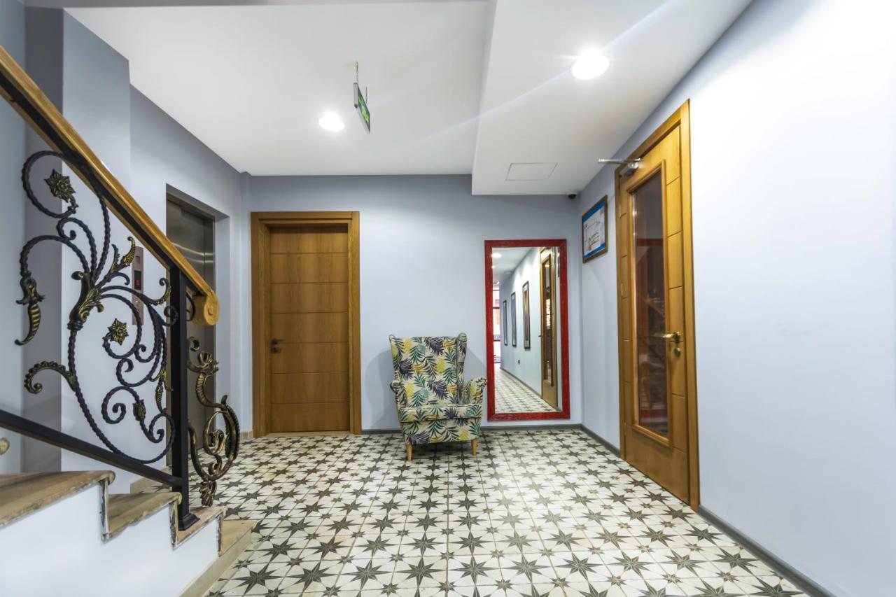 Hotel London Batumi Eksteriør bilde